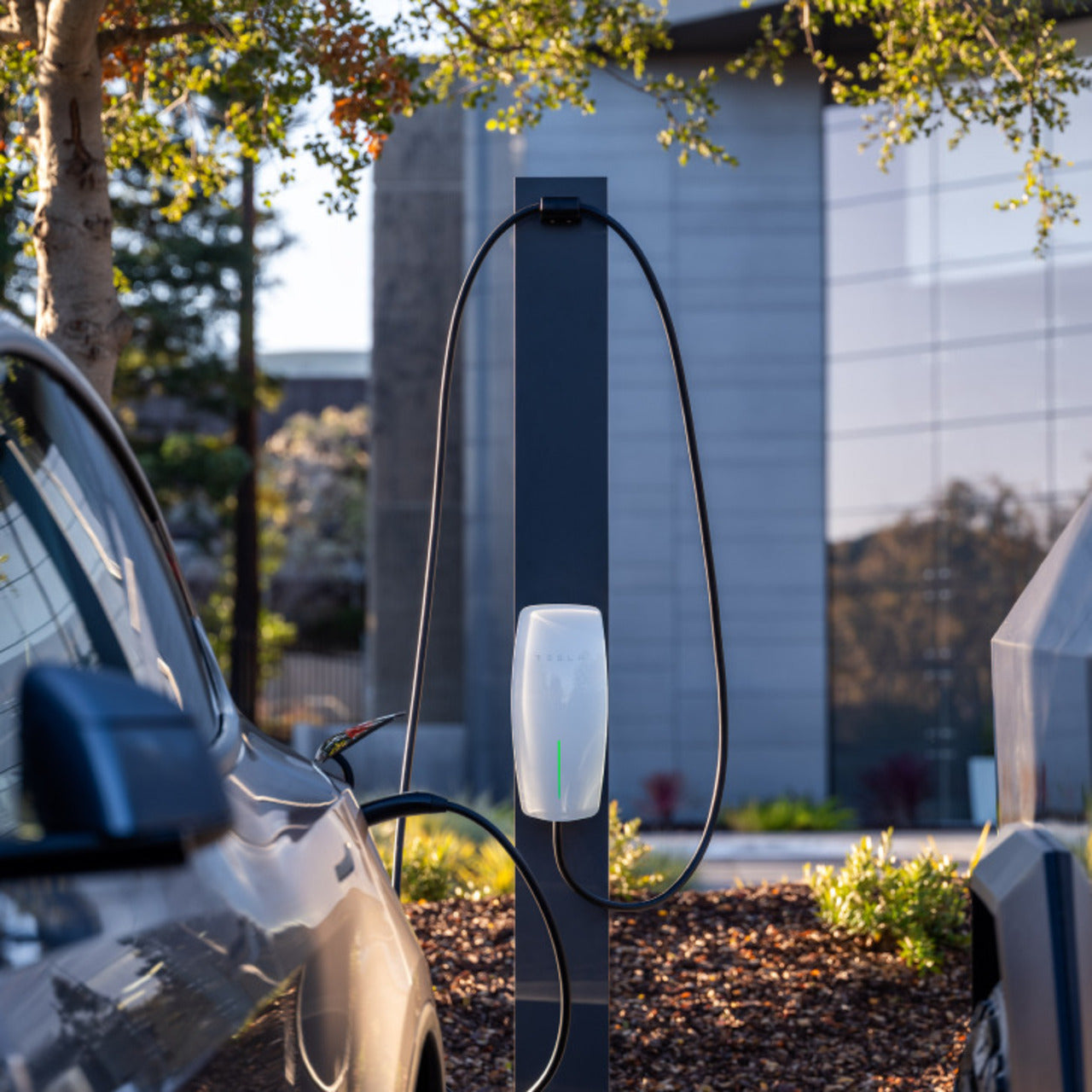 Tall Pedestal For Universal Wall Connector, (2) Top Cord Holders Included